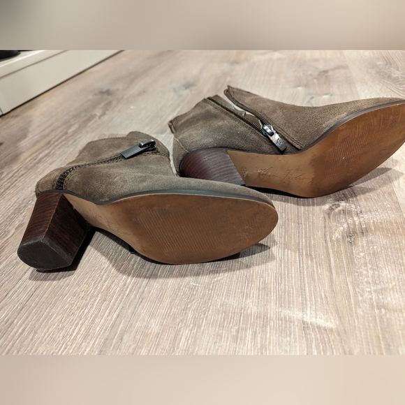 Marc Fisher suede booties - Picture 4 of 8